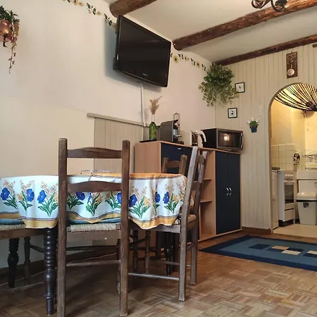 Confortable Au Pied Des Pistes Avec Terrasse - Fr-1-804-55 شقة